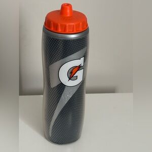 Gatorade insuated squeeze bottle